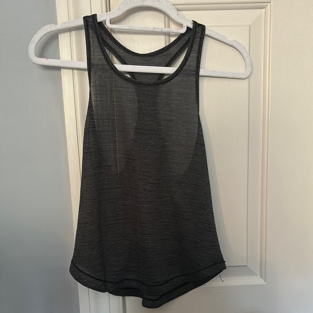 Lululemon Athletica Gray Sleeveless Tank Top